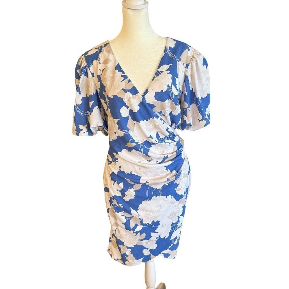 Julia Jordan new with tags size 8 floral ruched wrap dress